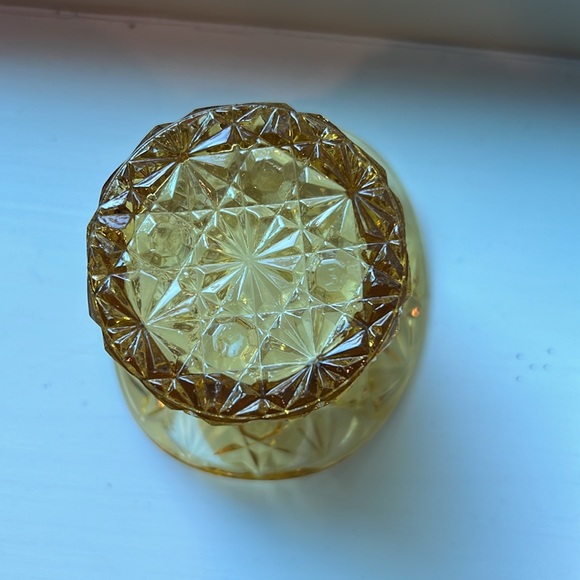 Fenton Vintage Daisy and Button Top Hat Toothpick Holder 2.5” x 3.25 - Picture 10 of 10